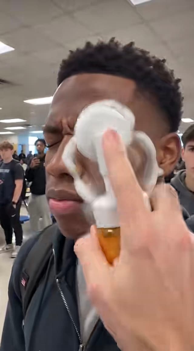  Pimple-fighting Cleanser